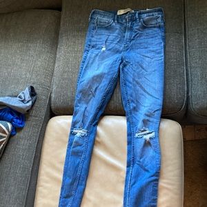 Hollister super skinny high rise jeans 1R